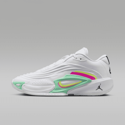 品質のいい Basketball Finish' 'Photo 3 Luka Shoes. CA Nike シューズ(男性用)